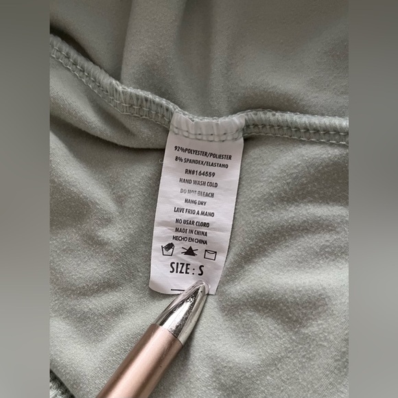 Light Green Leggings Depot Women’s Joggers Small - Picture 4 of 10